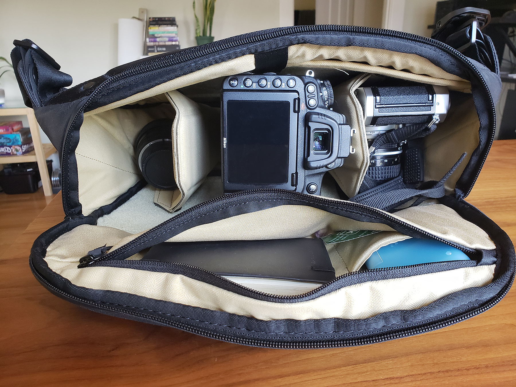 Review: Peak Design Everyday Sling 10L, A Solid But Pricey Pack: Digital Photography Review