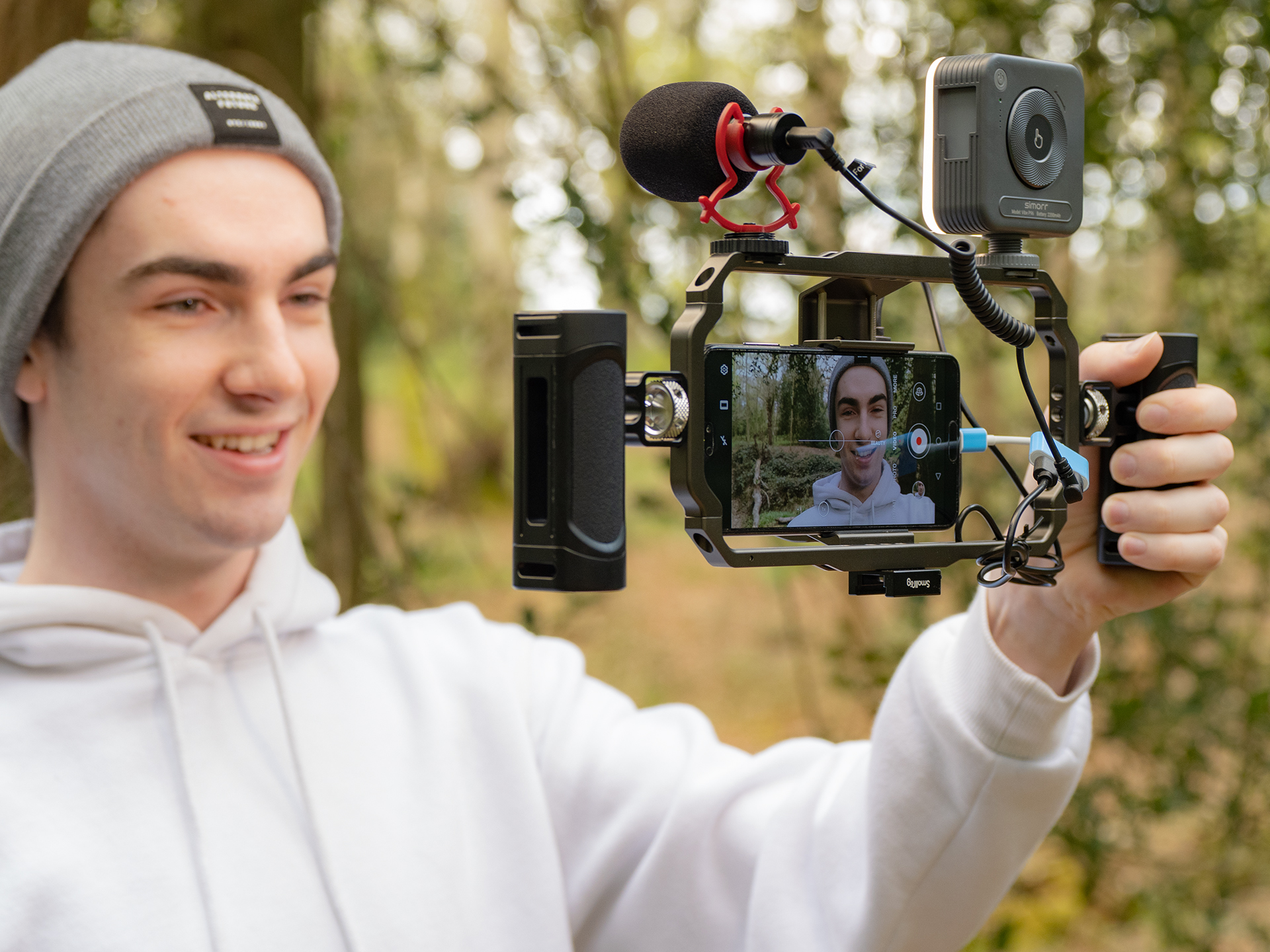How to turn your smartphone into a better vlogging rig Digital