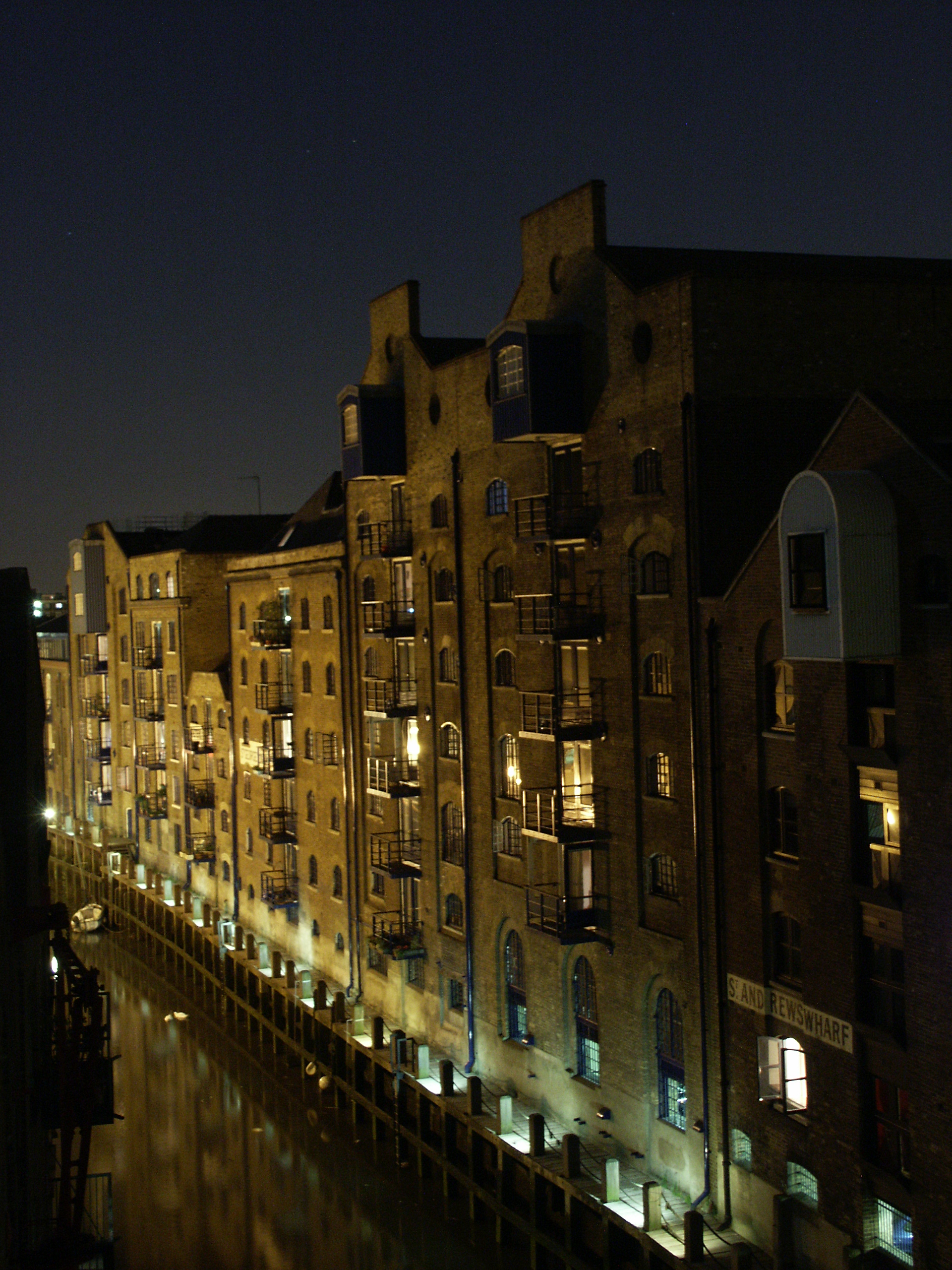 Minolta DiMAGE 7 Review: Digital Photography Review