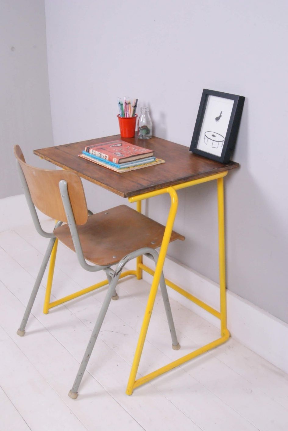 20 Inspirations Computer Desks for Schools