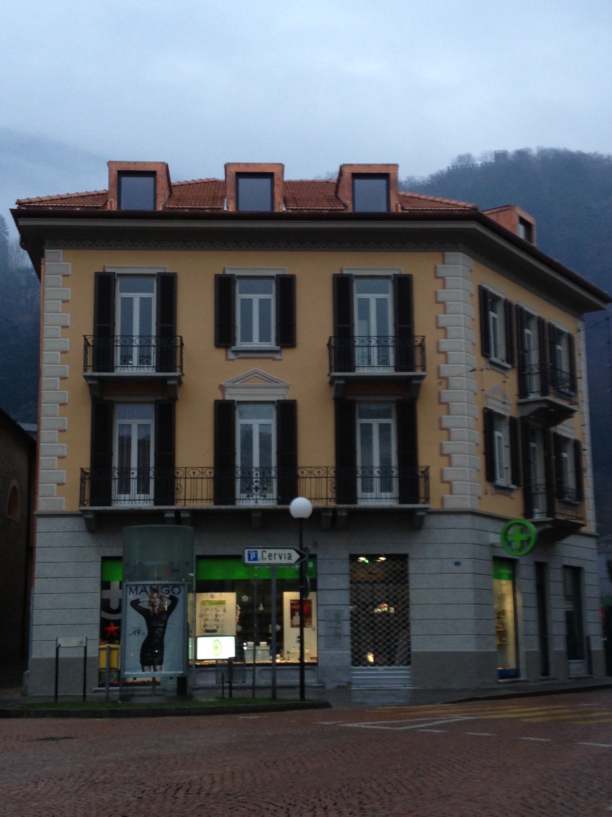 Dr. med. Lucio Bronz Bellinzona, Ticino Studio