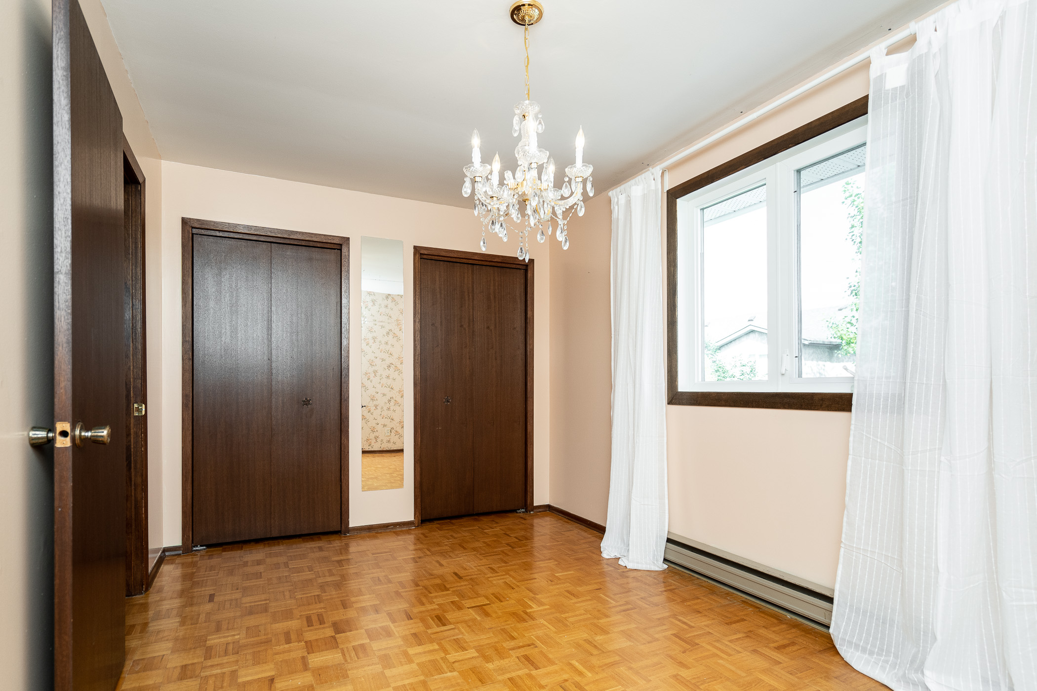 Golden Garden City Opportunity! Solid Straight WellBuilt 2STRY 4BD