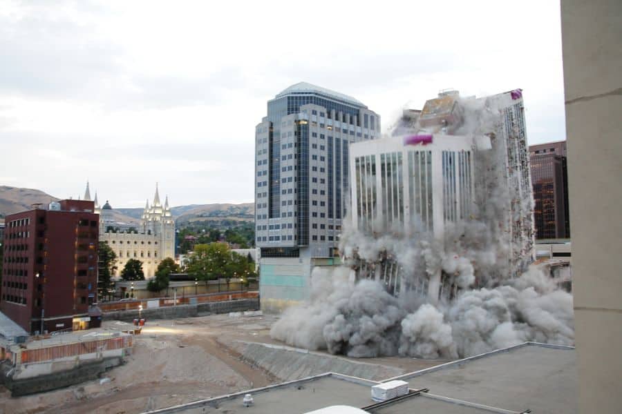 Dream of Building Collapsing What Does it Mean?