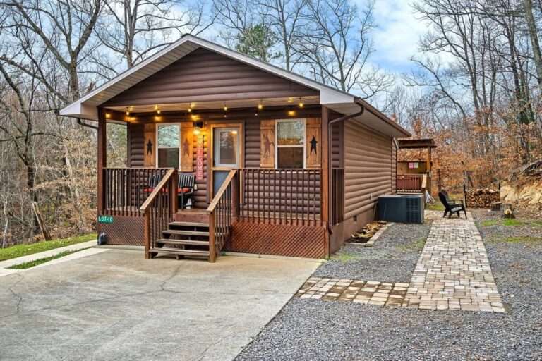 Rustic and Romantic Tiny Cabin in Heart of Pigeon Dream Tiny Living