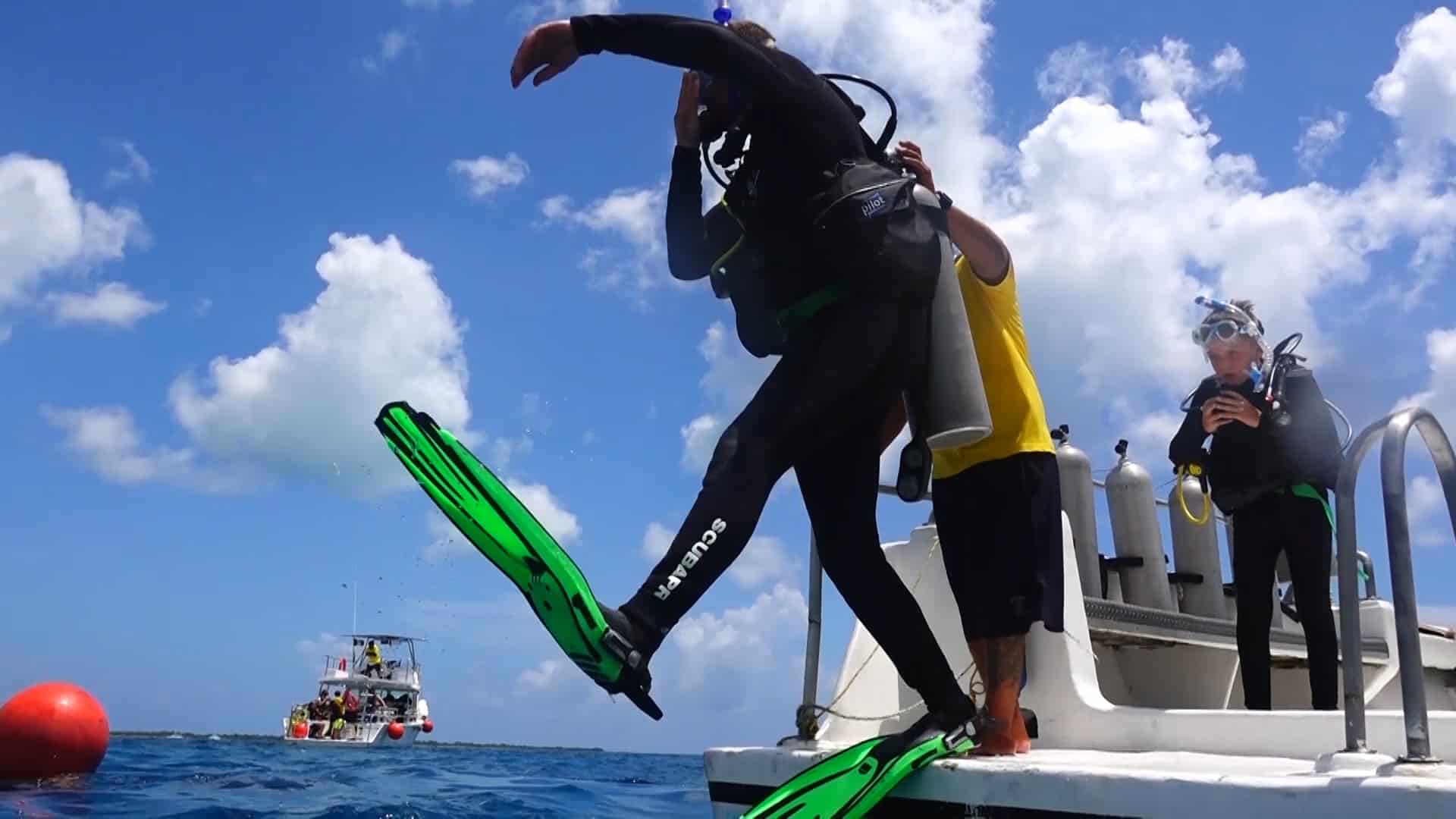Giant Stride Entry How to Do A Perfect Scuba Diving Entry?
