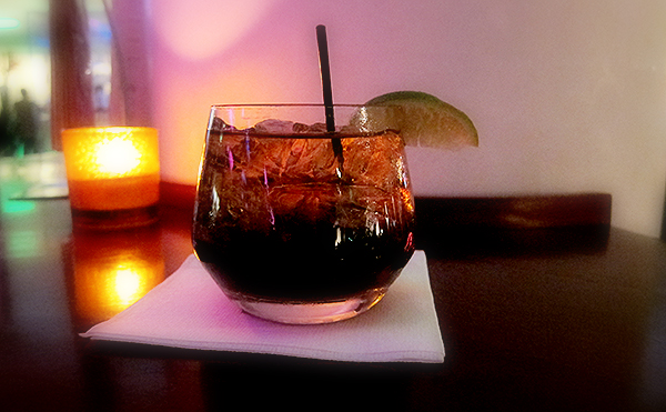 10 Easy Mixed Drinks To Make On A College Students Budget.