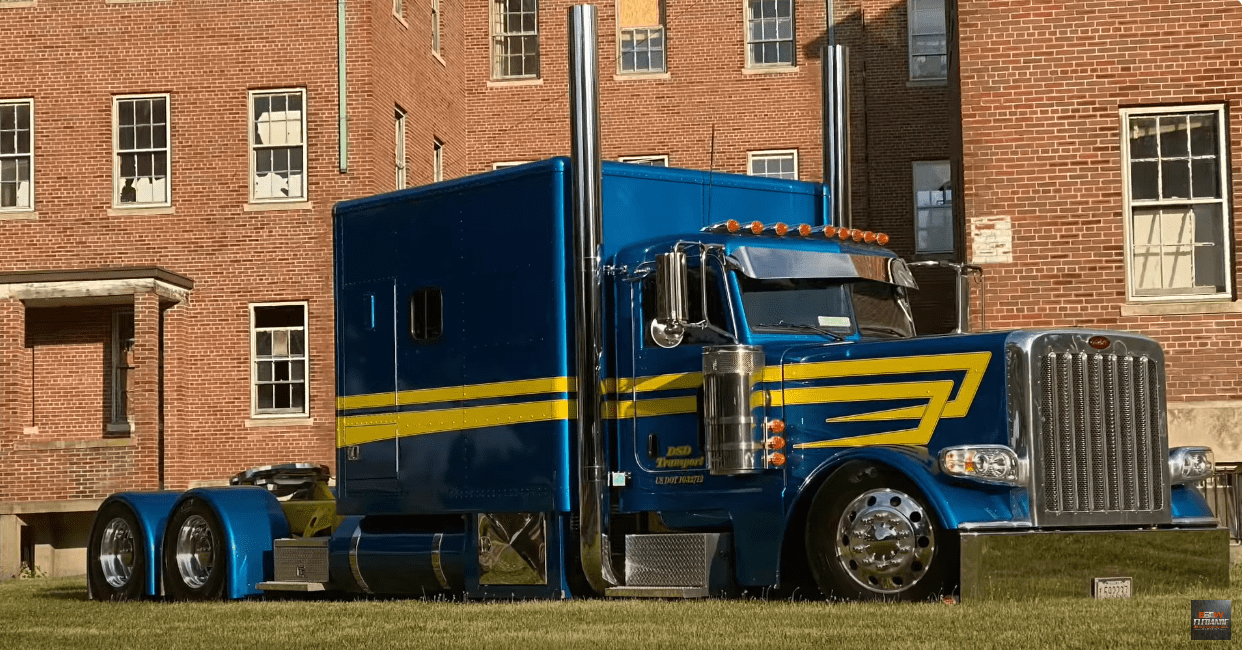 King of the Road The Ultimate Custom Super Big Bunk Peterbilt Driver