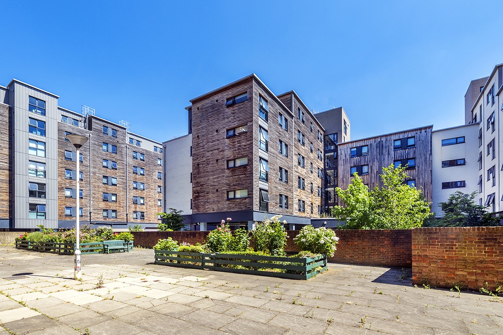 Pollard Close, London, 1 bedroom, Apartment