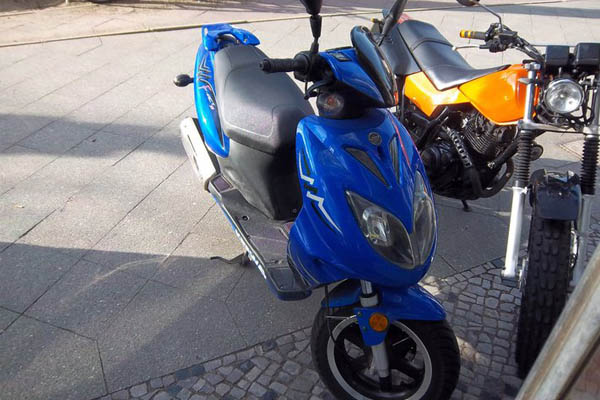 √ Fahrzeuge
