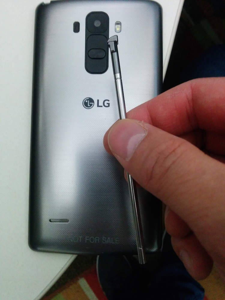 Photos Reportedly Showcase LG's G4 Note, But We Kinda Doubt It