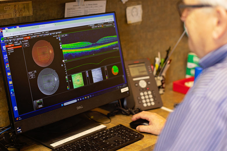 Eye Exam Near You In Brampton, Ontario Thompson Family Optometry