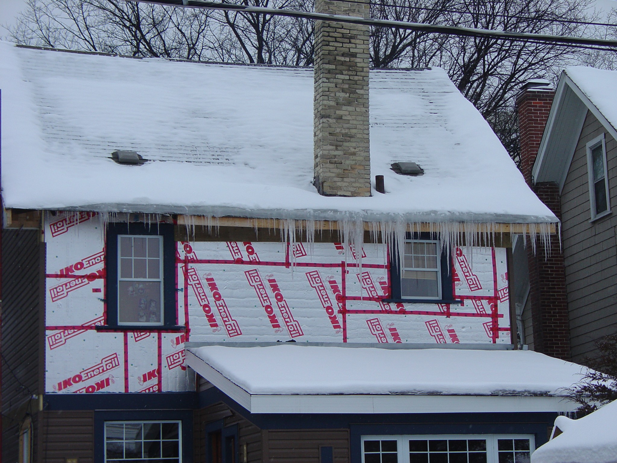 Ice dams 3 Dr. Roof Winnipeg Manitoba Canada