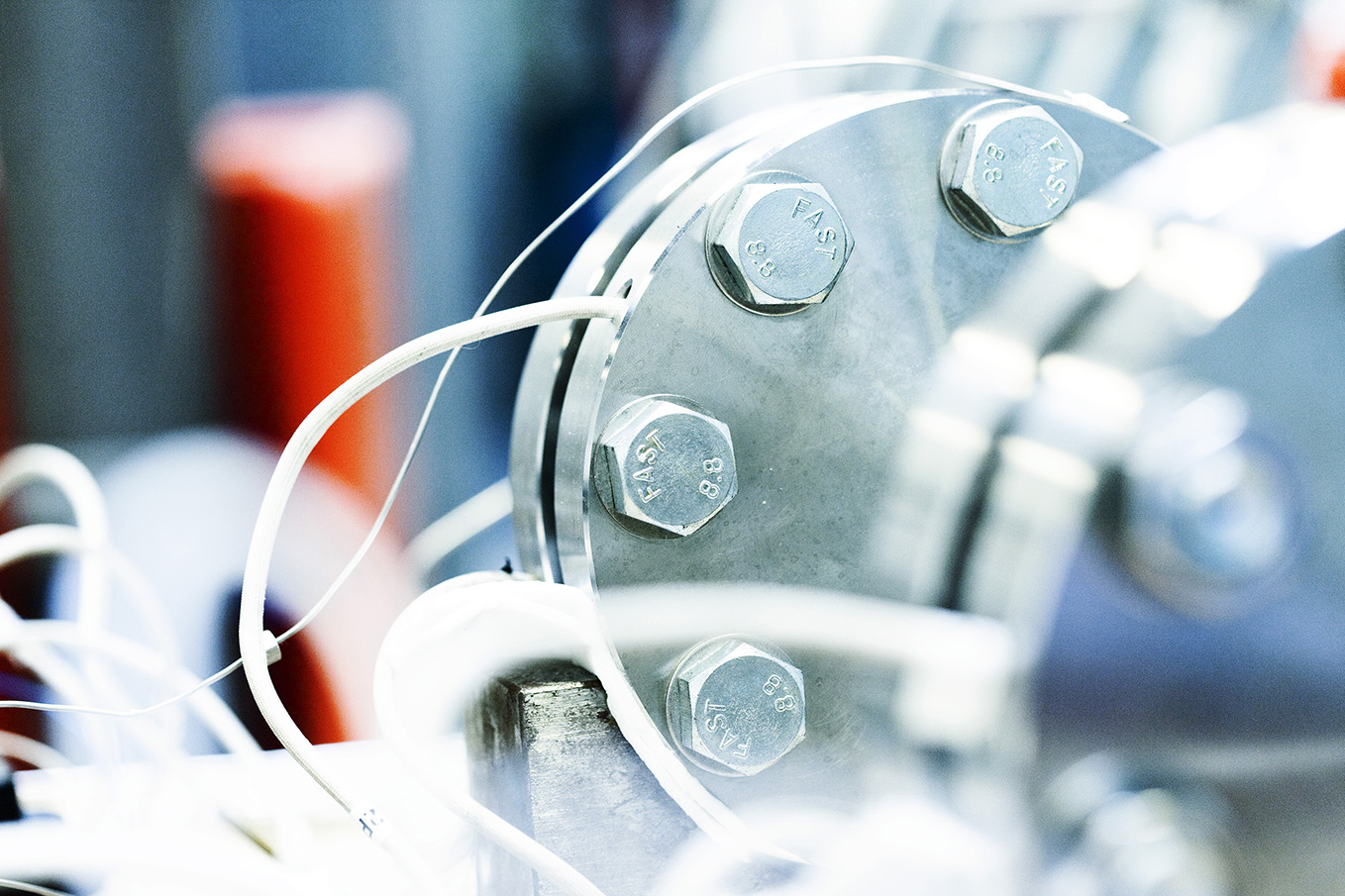 Gas and liquid permeability of polymer materials Danish Technological