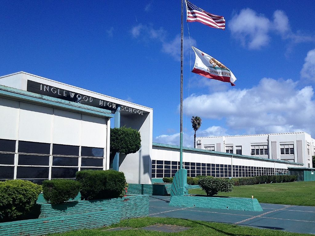 TDM Donates to Inglewood High School The Dumbell Man