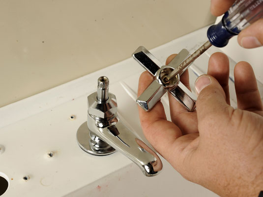 How to Fix a Leaky Stem Faucet - dummies