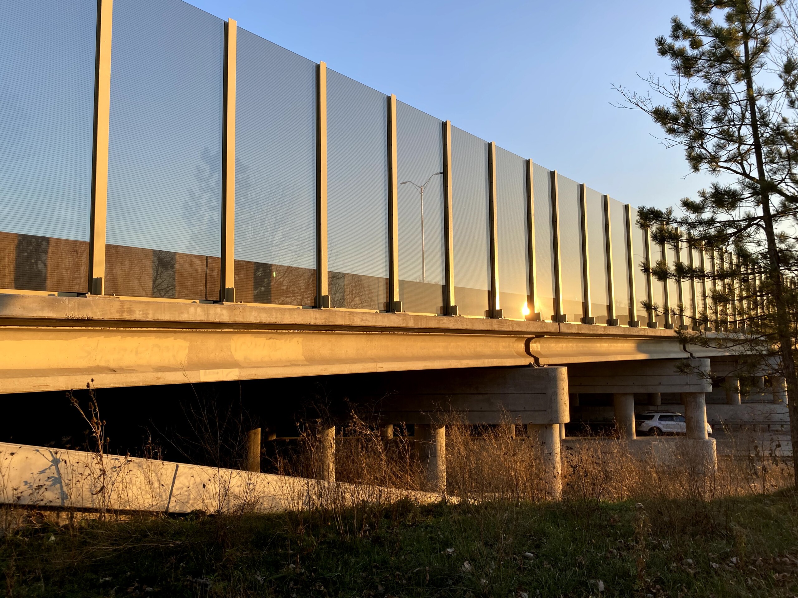 Durisol Helps Move Illinois Elmhurst, IL • Durisol Noise Barriers