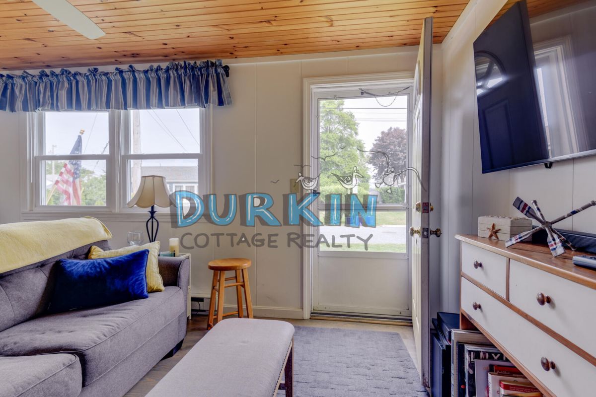 42 Gaspee Road Narragansett, RI Durkin Cottage Realty