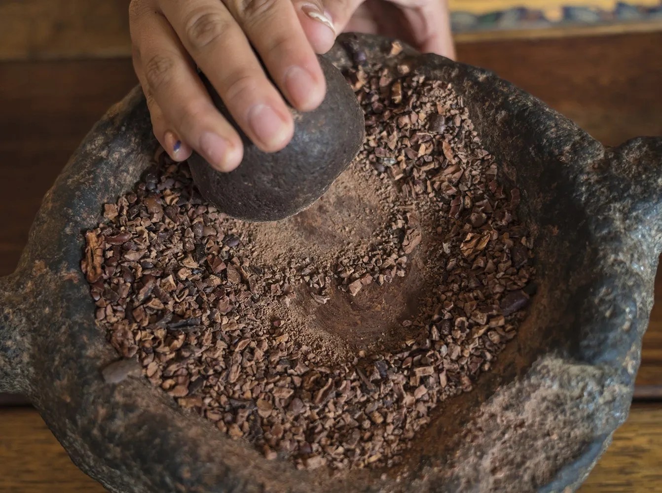 Grinding cocoa beans Dutchbeards