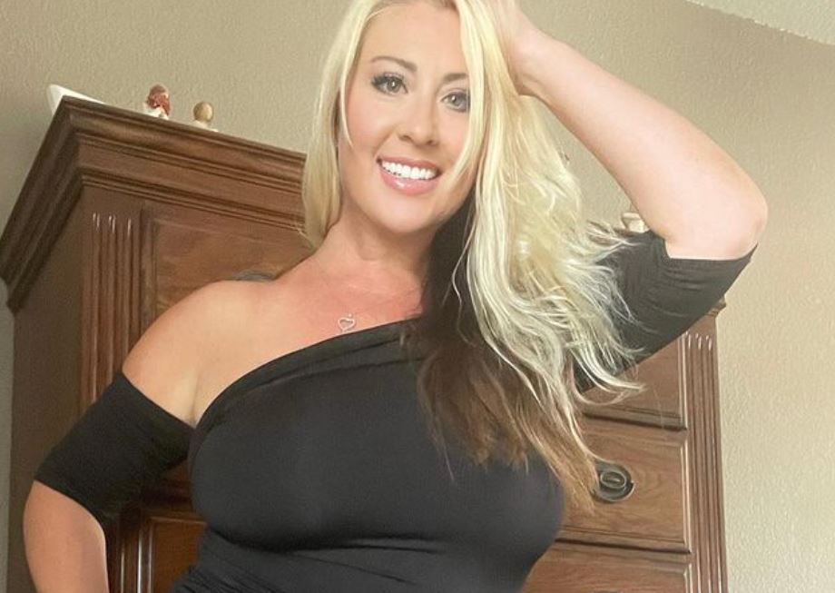 Kristin OnlyFans-stjarna segist fara í trekant með eiginmanni sínum og Guði - DV