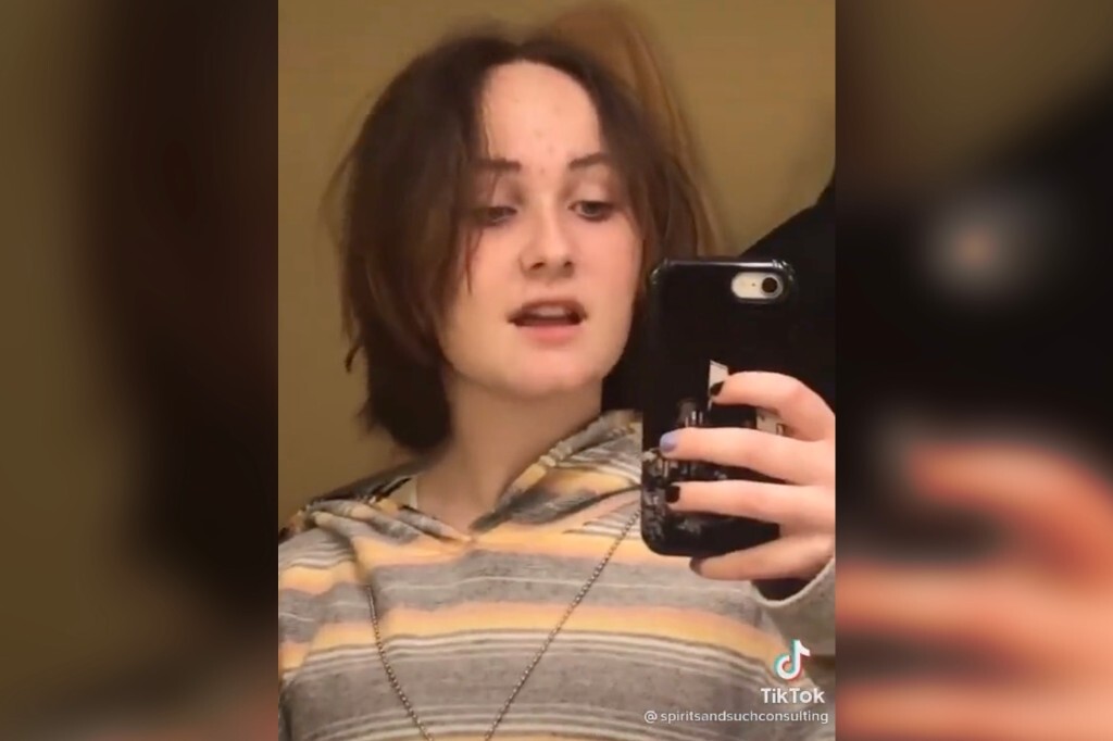 Claire þráði að verða TikTok stjarna og stakk fatlaða systur sína til(025)