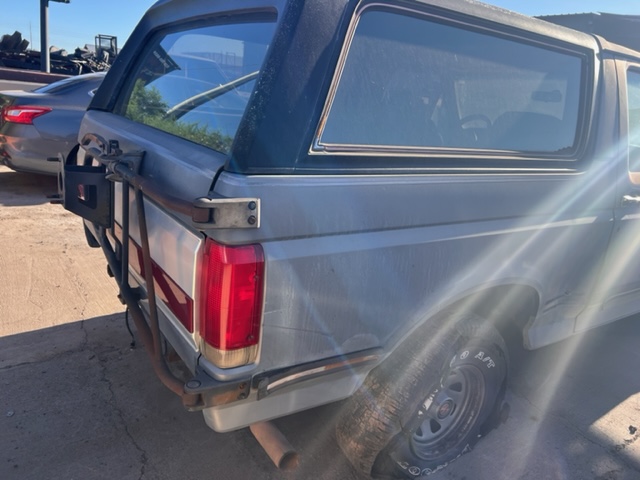 1989 Ford Bronco 4×4 (#89FO8209D) | Desert Valley Auto Parts