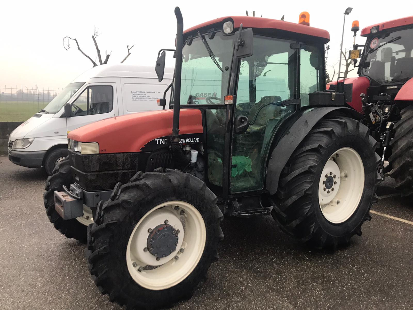 Trattori usati e macchine agricole usate DVF Usati