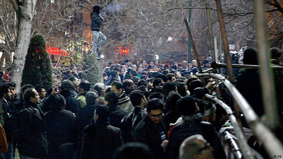 Iran′s bloggers criticize public hangings Asia DW 27.05.2013