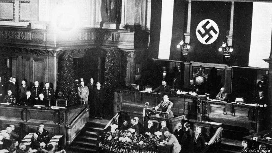 The law that ′enabled′ Hitler′s dictatorship Germany News and indepth reporting from Berlin
