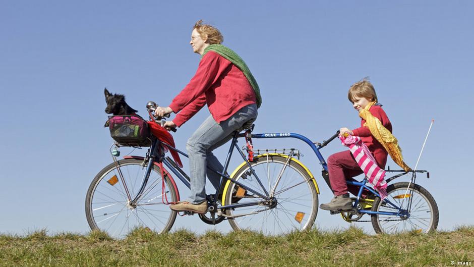 How to ride a bike in Germany Lifestyle DW 04.04.2016
