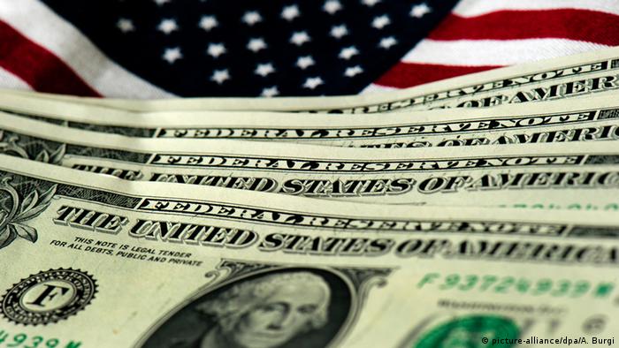 Hubungan Antara Kestabilan Nilai Tukar Rupiah Terhadap Kesempatan Kerja