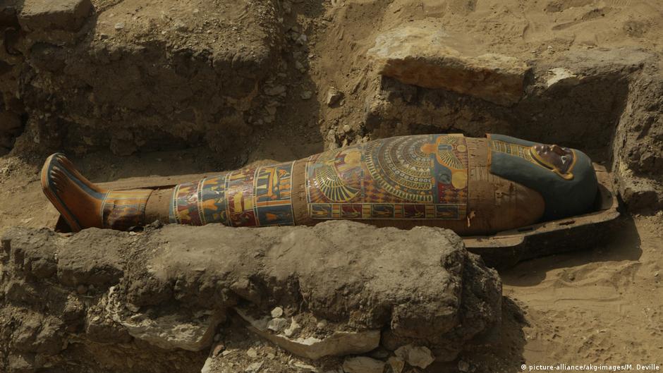 Descubren ocho momias en una antigua tumba de Egipto El Mundo DW