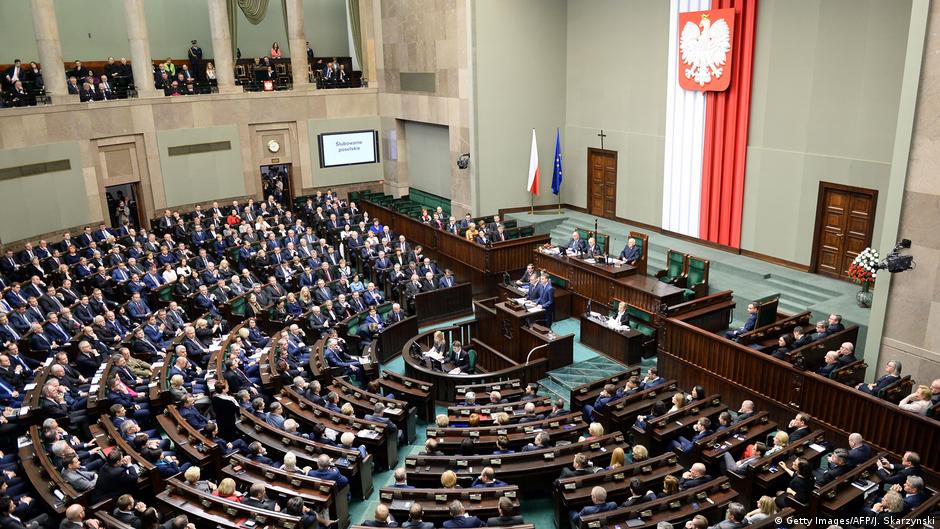 Poland′s government seeks total control of the court system Europe