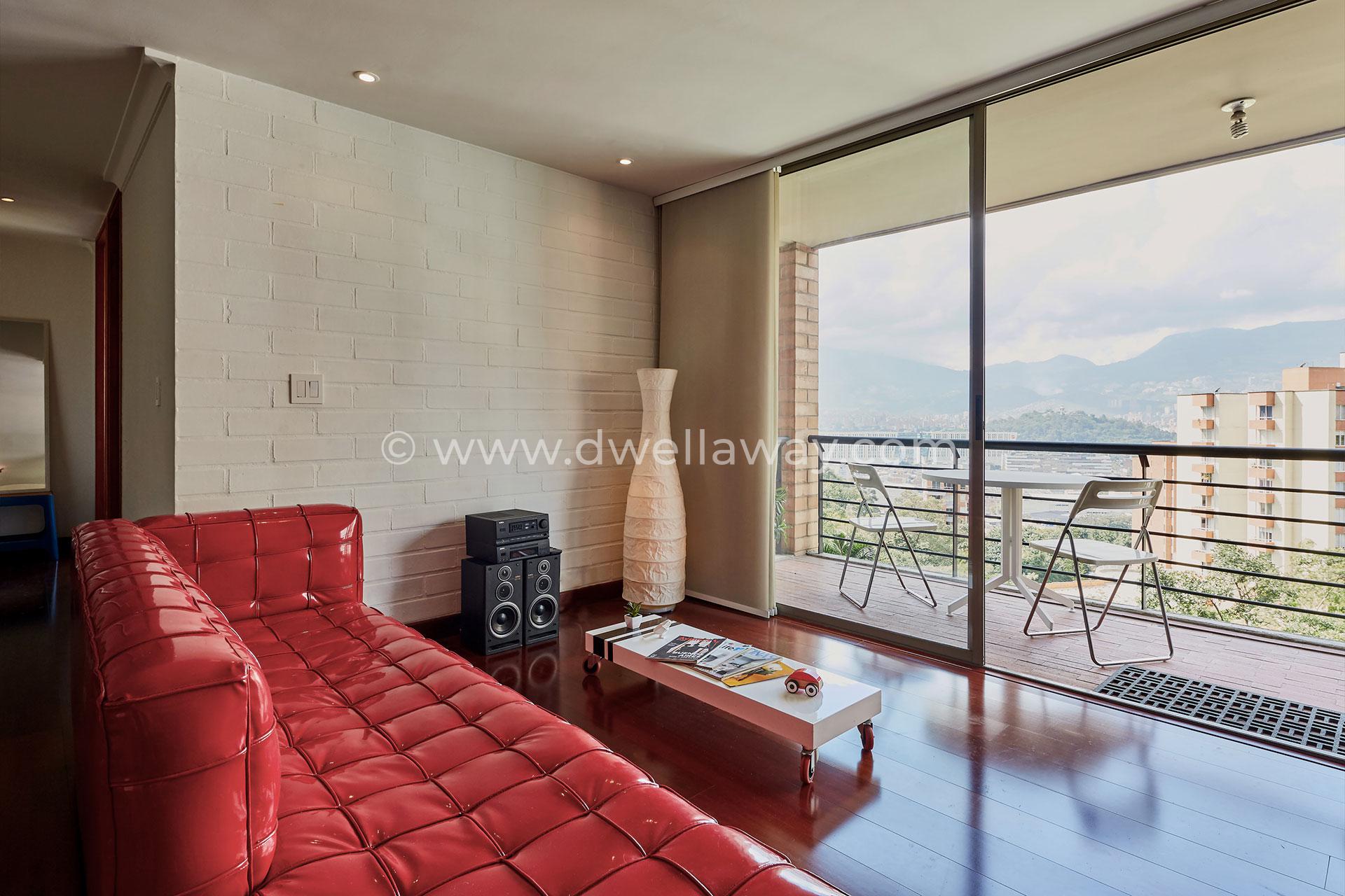 Apt en Medellin, EL POBLADO. Moderno y acogedor. Dwellaway