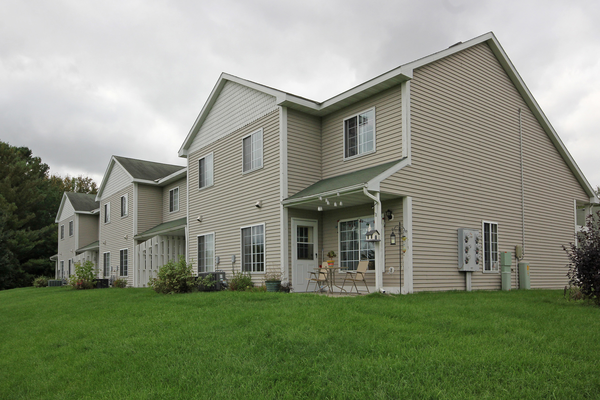Oakwood Terrace I Townhomes D.W. Jones Management, Inc.