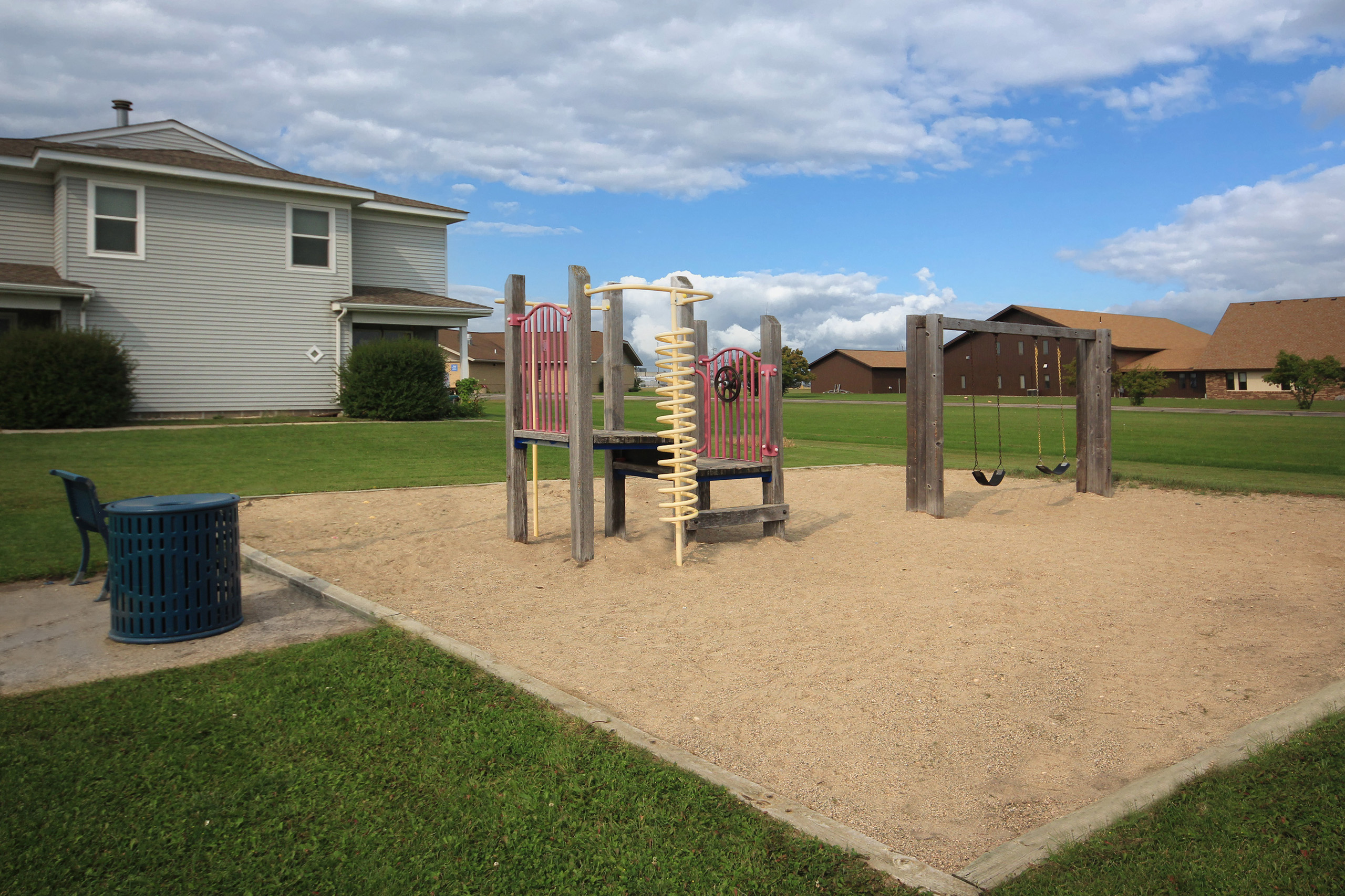 Southside Square Apartments D.W. Jones Management, Inc.