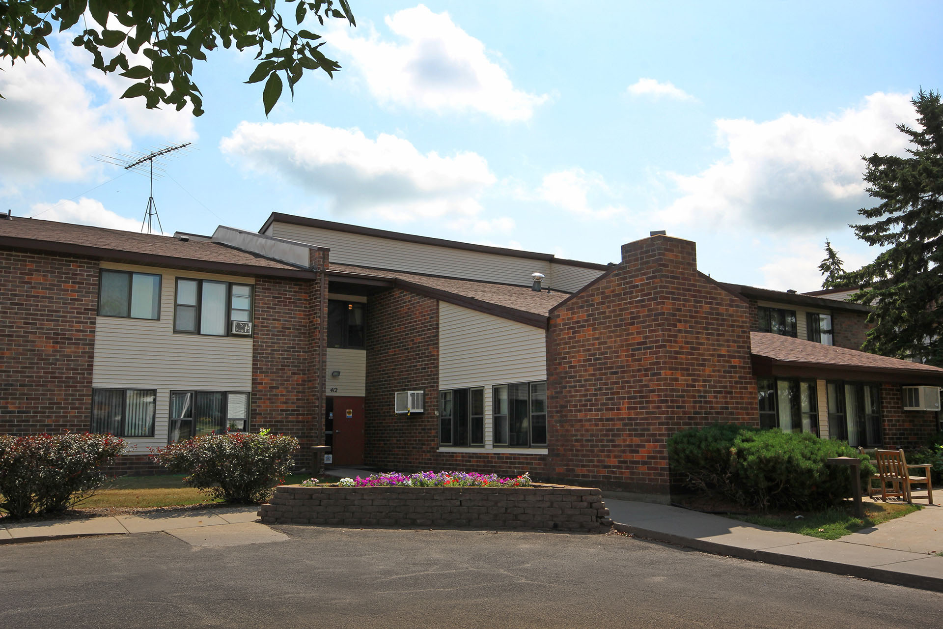 Valley View Commons D.W. Jones Management, Inc.