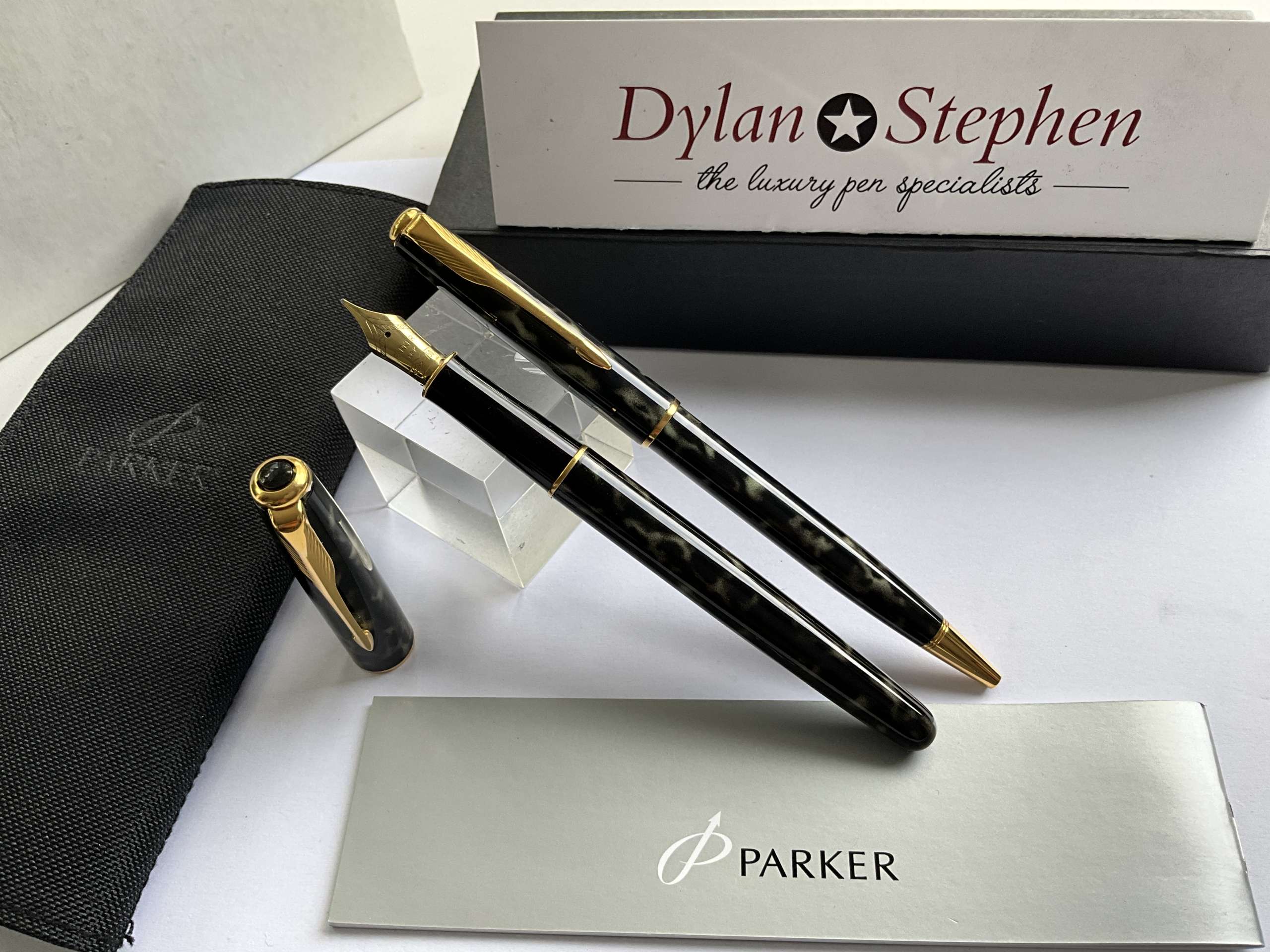 Parker grey and black lacquer fountain and ballpoint pen set Dylan Stephen, Used