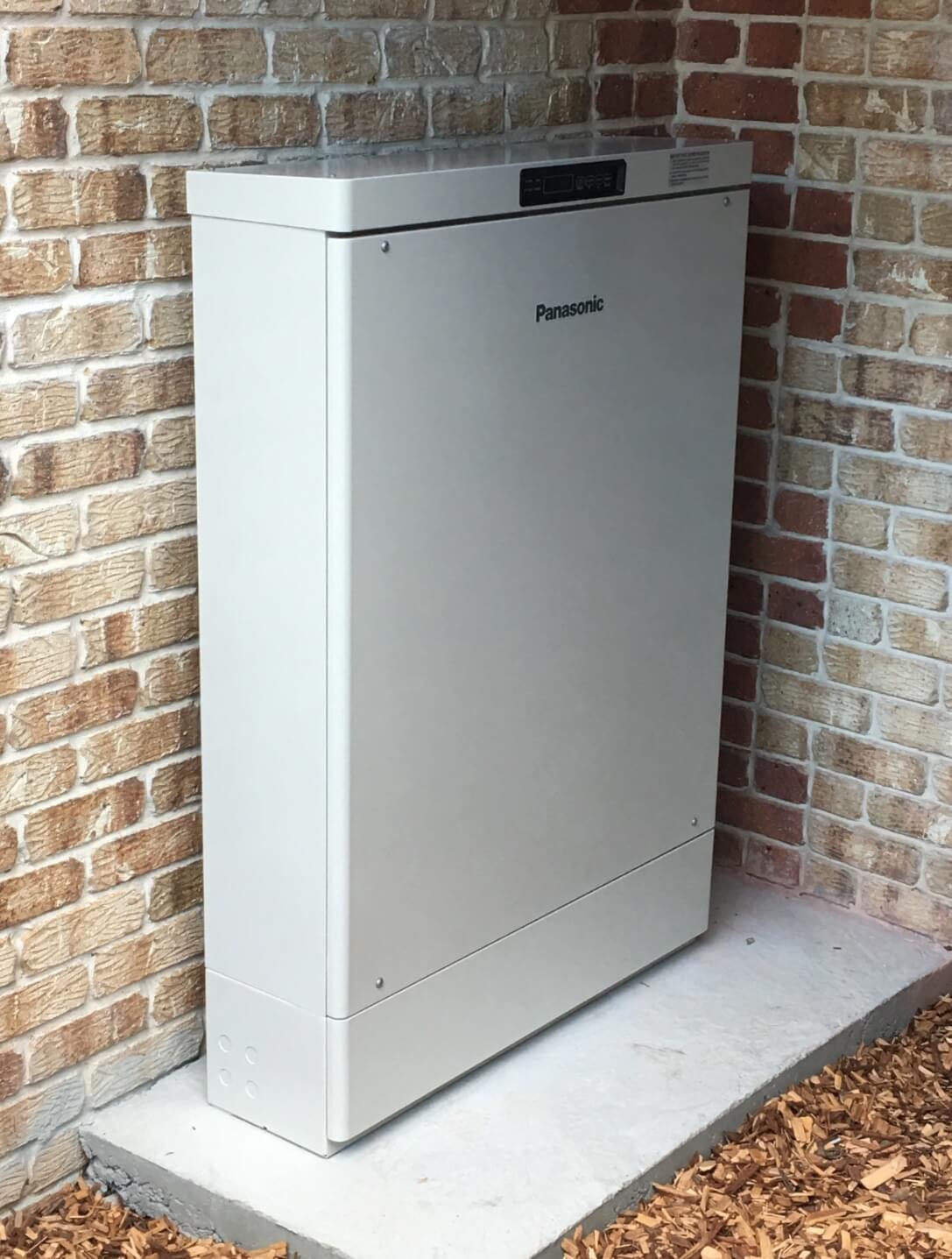 Dynalec installs Panasonic’s first battery for the Energex Battery