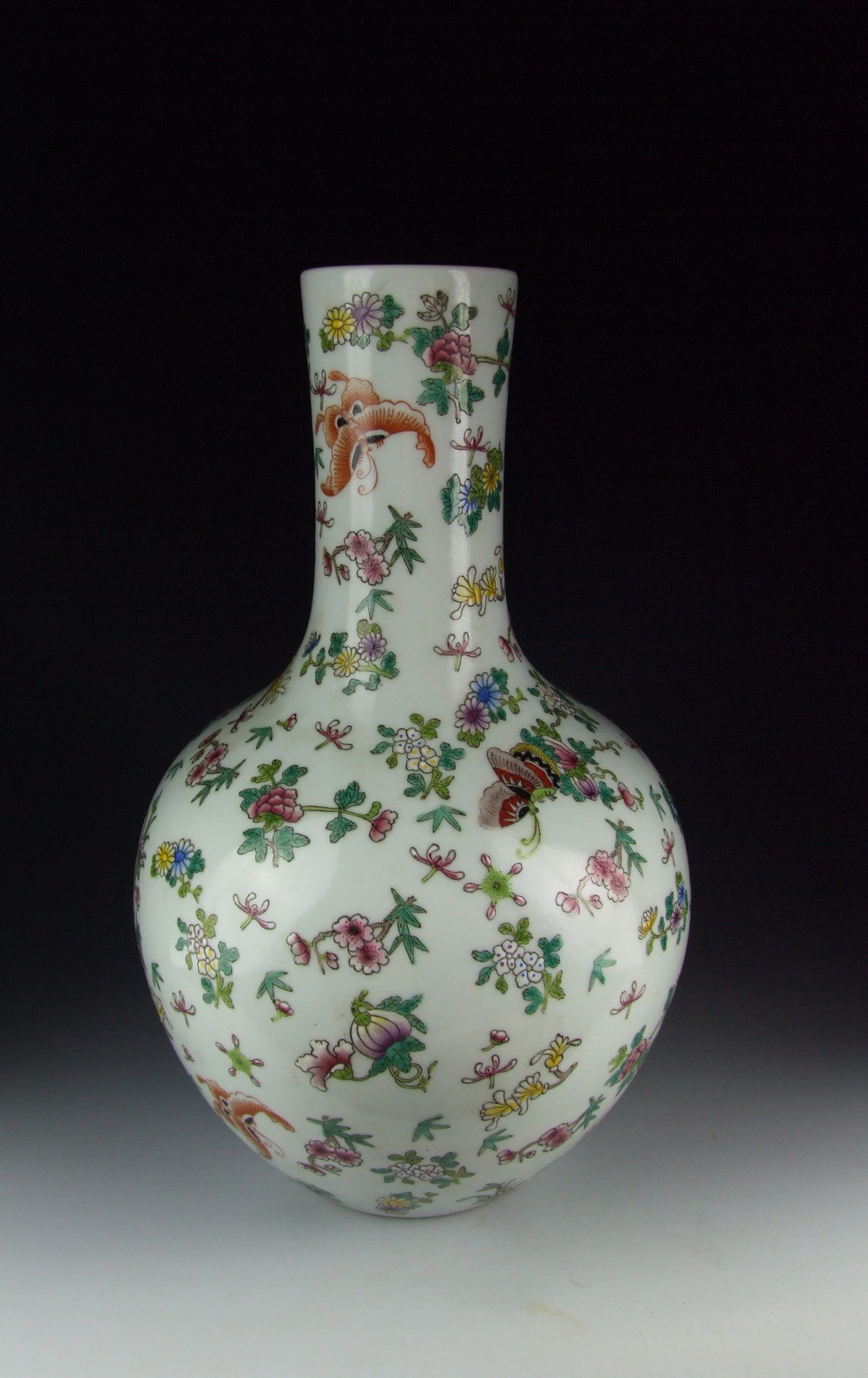 Chinese Antique Famille Rose Porcelain Global Vase w Butterfly eBay