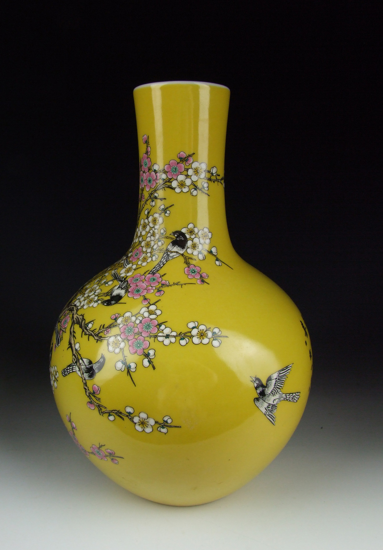 Chinese Antique Yellow Glazed Porcelain Vase w Flower and Bird eBay
