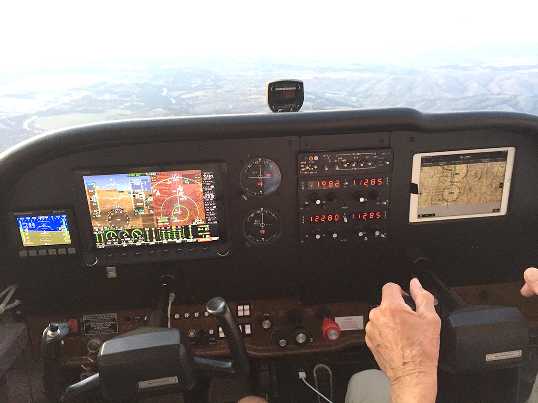 Dynon Certified Cessna 172 Skyhawk Series Autopilot System