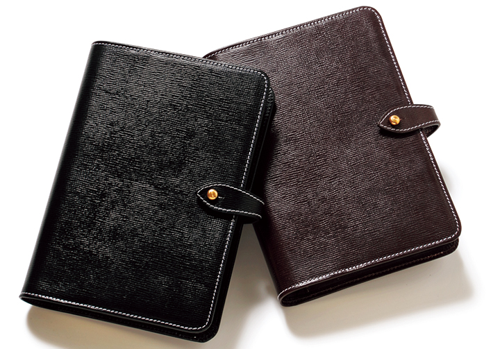 Whitehouse Cox ホワイトハウスコックス S9692 Key Case With Ring キーケース Regent Bridle リージェントブライドルレザー |【Frame】フレーム 次の100年を代表する定番になるかもしれない｜雑誌Begin(ビギン)公式サイト
