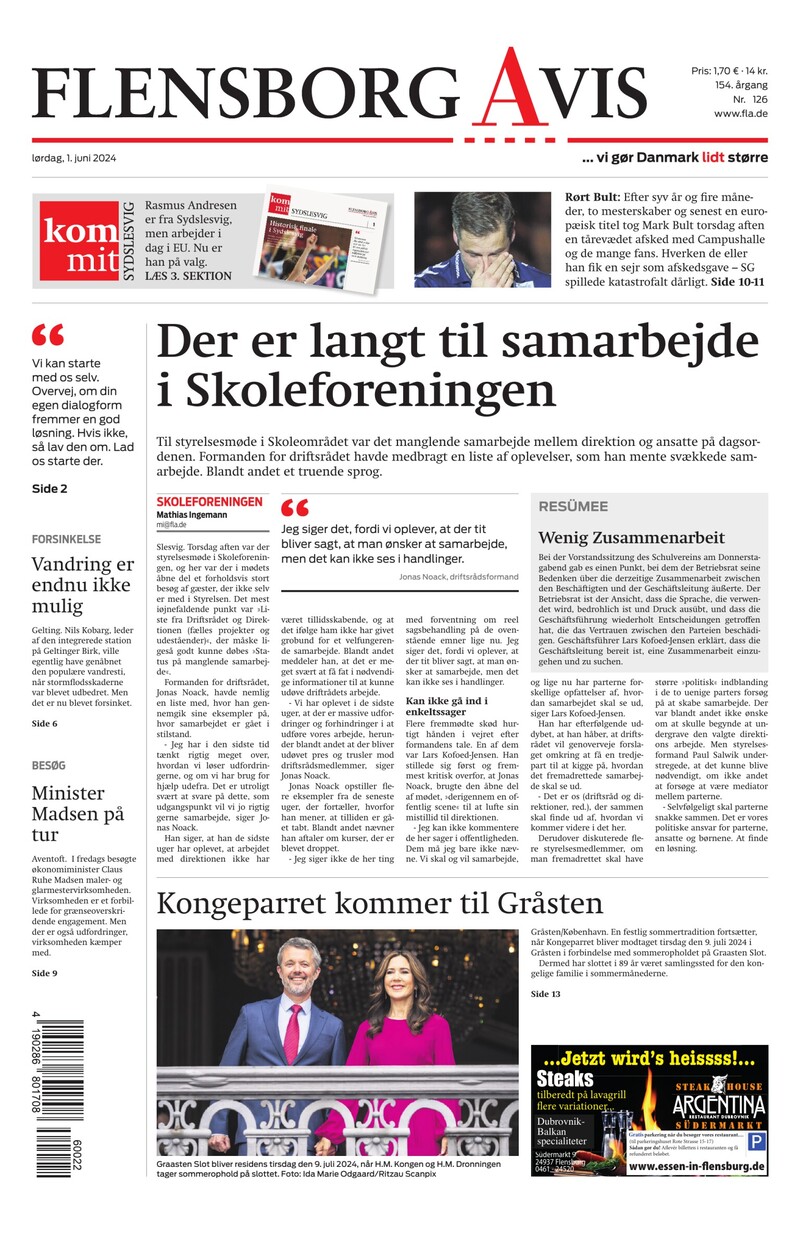 Avis Plus Sønderjysk mærkat på bilen