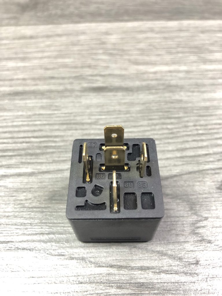 BMW E23 E24 E28 E30 DME Motronic Diode Relay / Relais BOSCH 12631710726