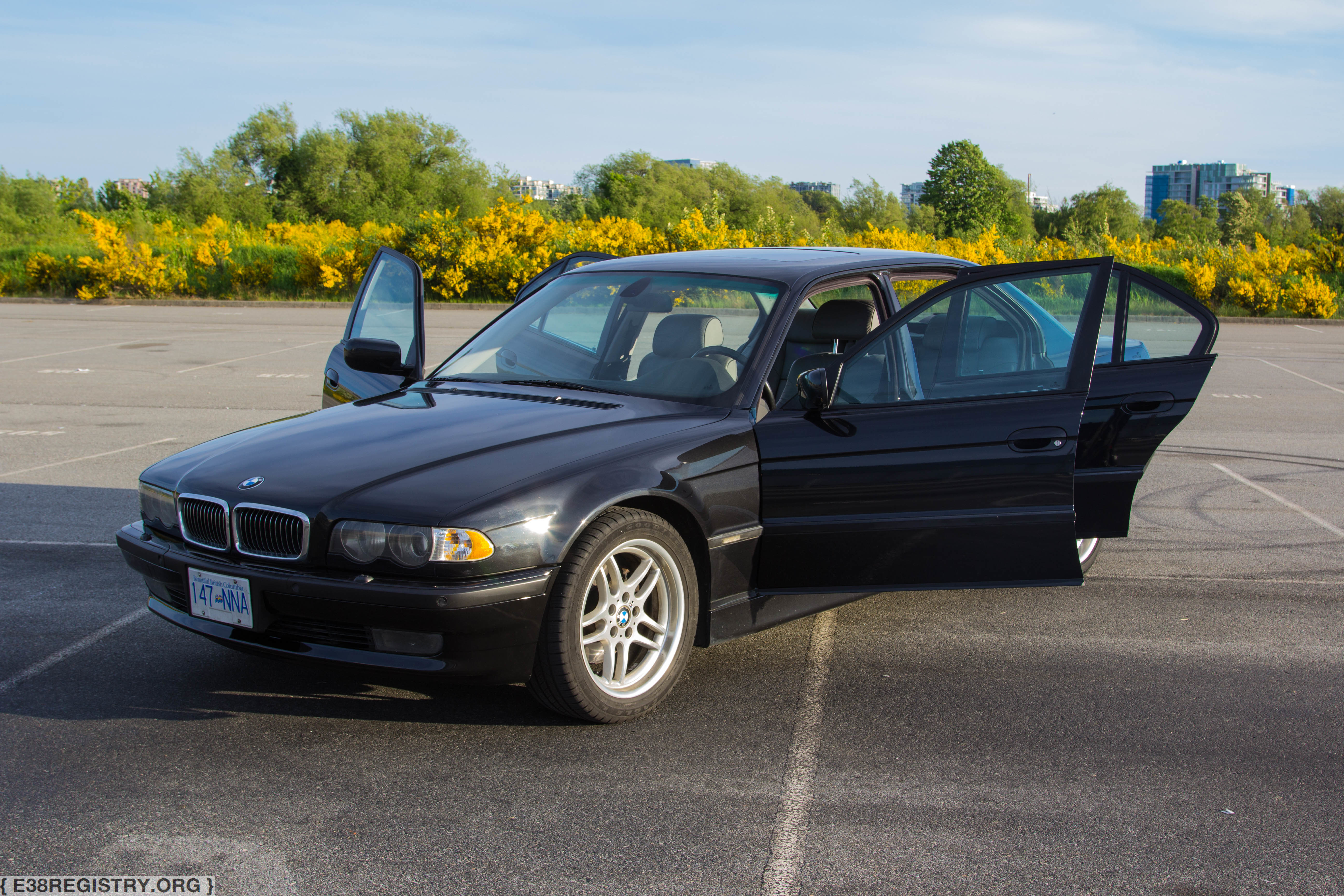 303 bmw cosmosschwarz