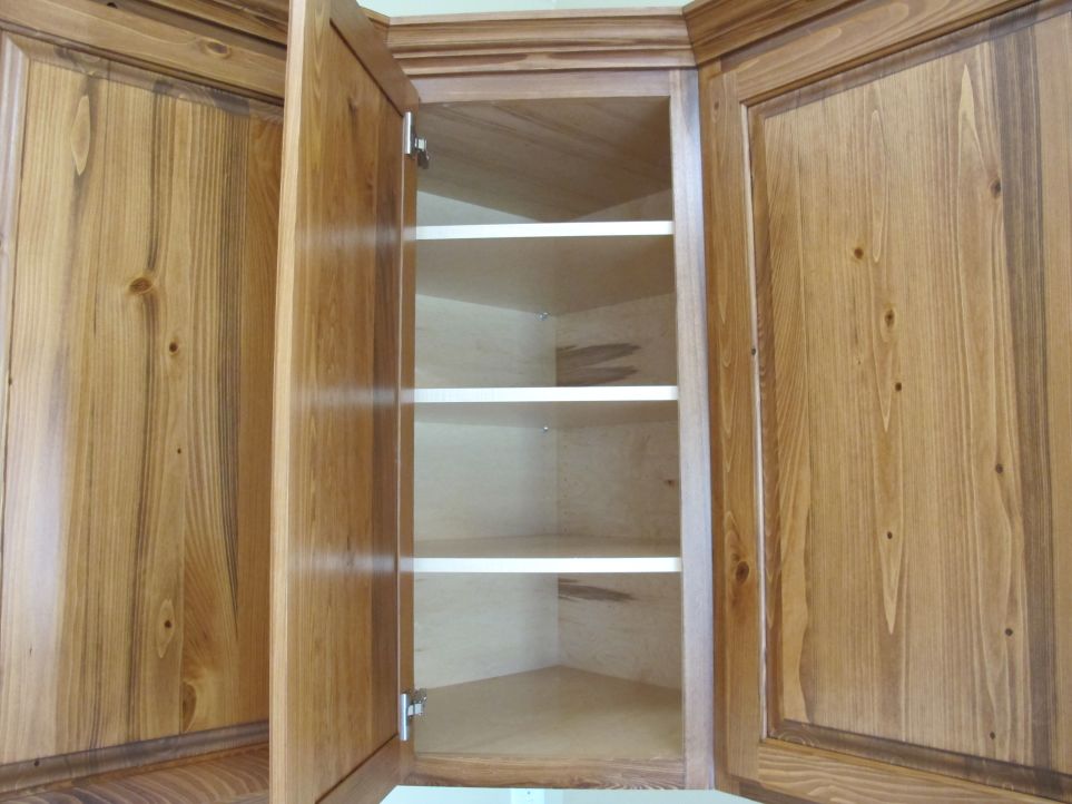 Diagonal Wall With Adjustable Shelving Eagle