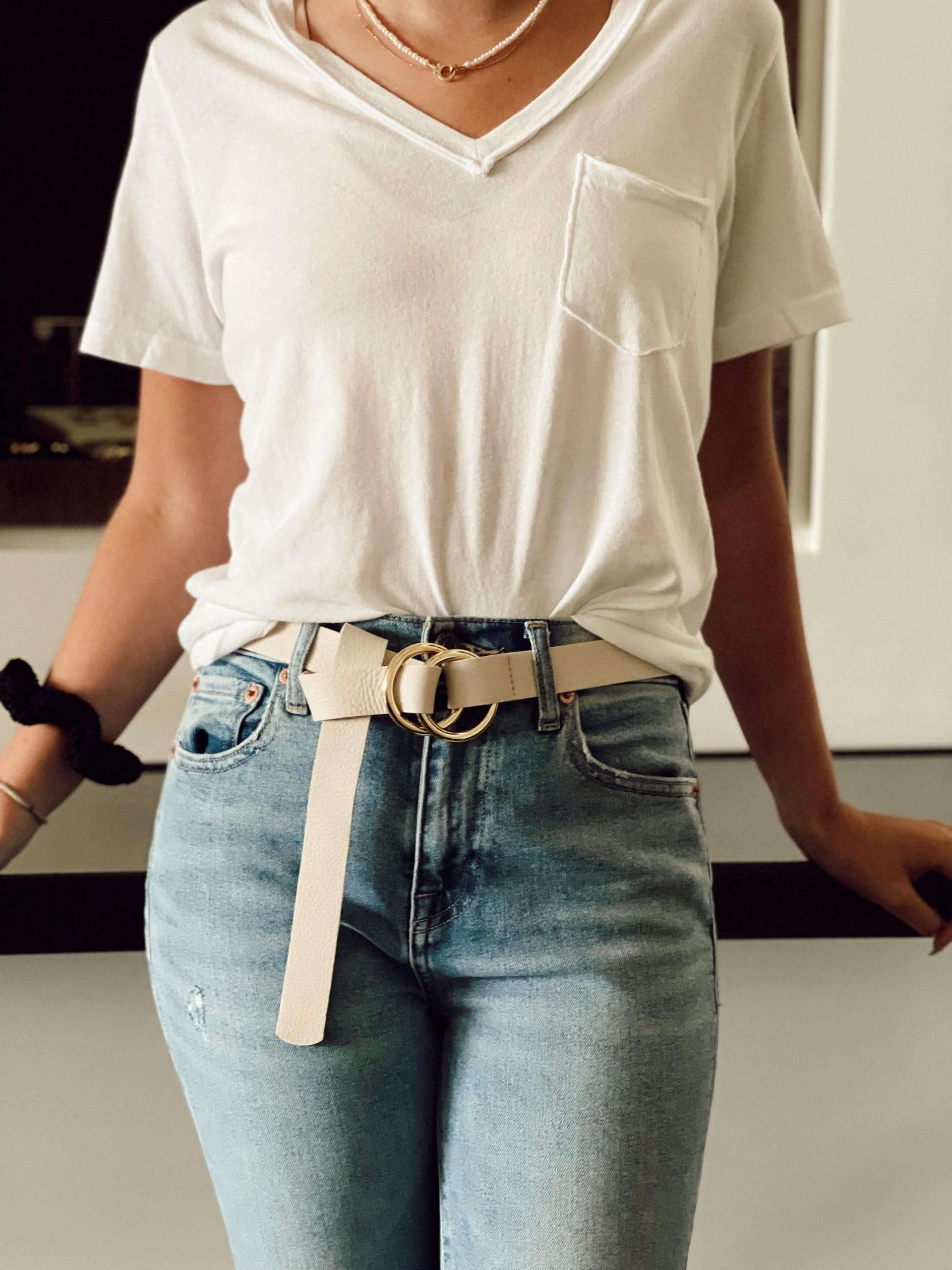 it's a cinch... e. Allen Boutique