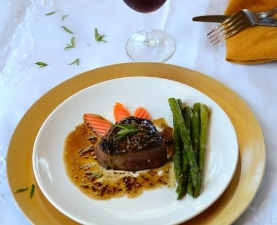Filet Mignon with Madeira Sauce (Filé Mignon ao Molho Madeira) Easy