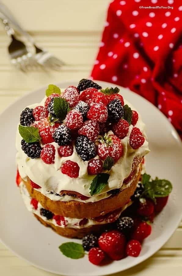 Quick Shortcake (Bolo de Easy and Delish