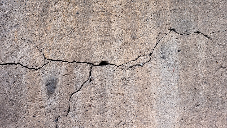Why Does Concrete Crack? EasyMix Concrete